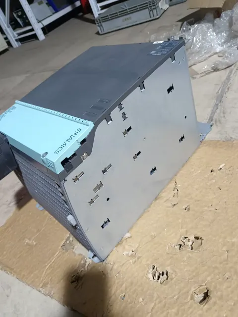 Siemens 6SL3120-1TE31-3AA3 Motor & Drive Component — product photo 27 of 38