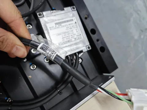White Label SGDV-5R5A05A + SGLFW-50A200BP + JZDP-D008-181 Motor & Drive Component product photo 4