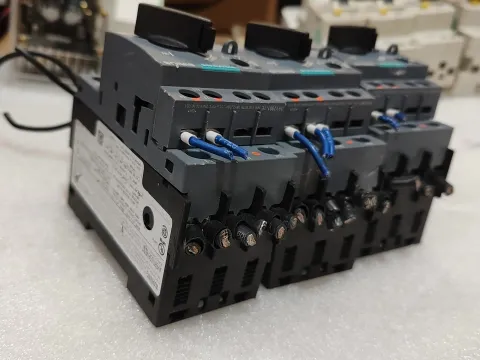 Siemens 3RV2021-4AA10 Motor & Drive Component — product photo 17 of 18