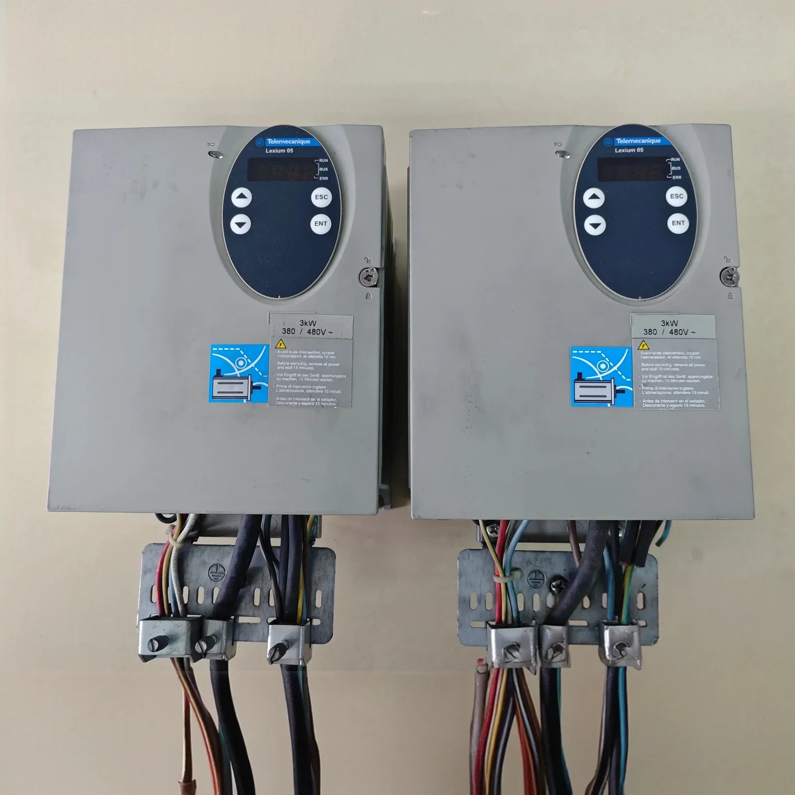 Schneider Electric / Telemecanique LXM05AD34N4 Motor & Drive Component product photo 1
