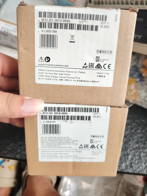Siemens 6ES7221-1BF32-0XB0 Industrial Automation Component product photo 2