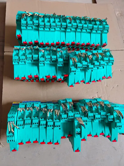 Pepperl+Fuchs KFD2-SL2-Ex2.B Motor & Drive Component — product photo 14 of 18