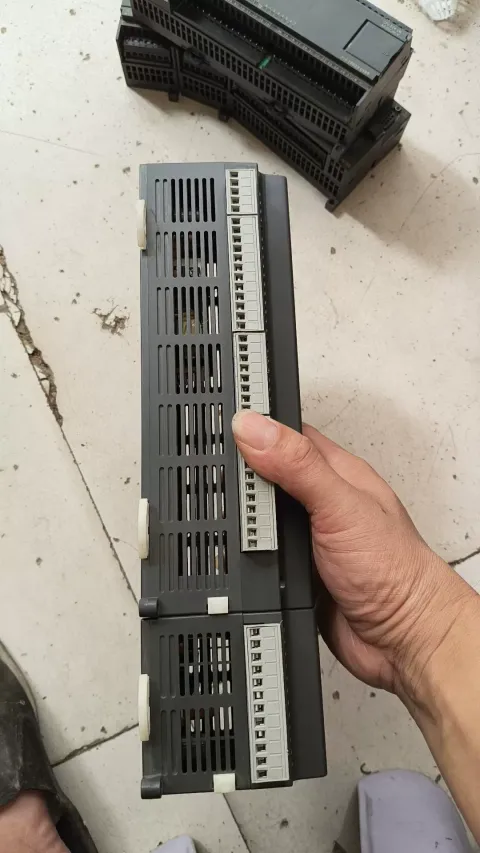 Delta DVP60ES200T + DVP06XA-E2 PLC Module product photo 3
