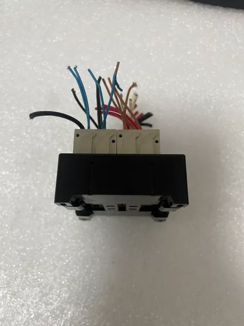 Omron XW2R-P40BD-COM Power Electronics Module product photo 3