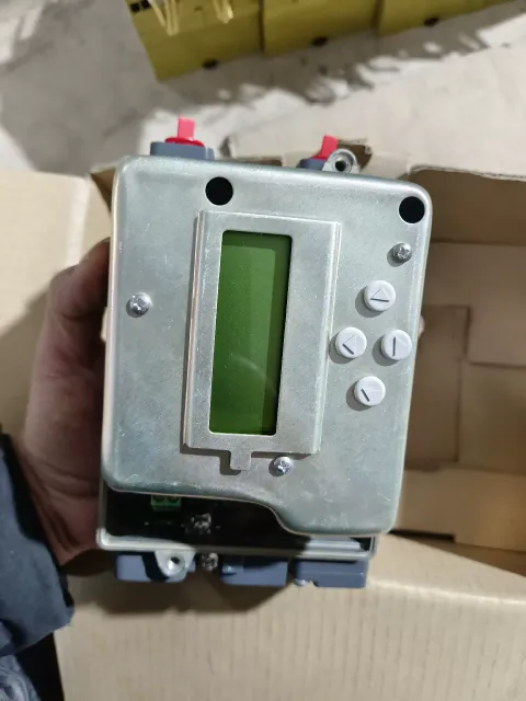 Fisher DVC2000 Industrial Automation Component — product photo 4 of 17