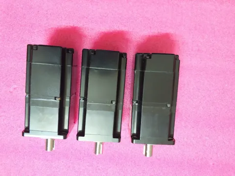 Yaskawa SGMJV-02A3A6C Motor & Drive Component — product photo 23 of 29