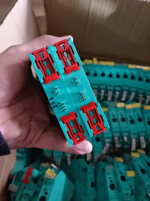 Pepperl+Fuchs KFD2-EB2.R4A.B / 189784 Power Electronics Module — product photo 6 of 18