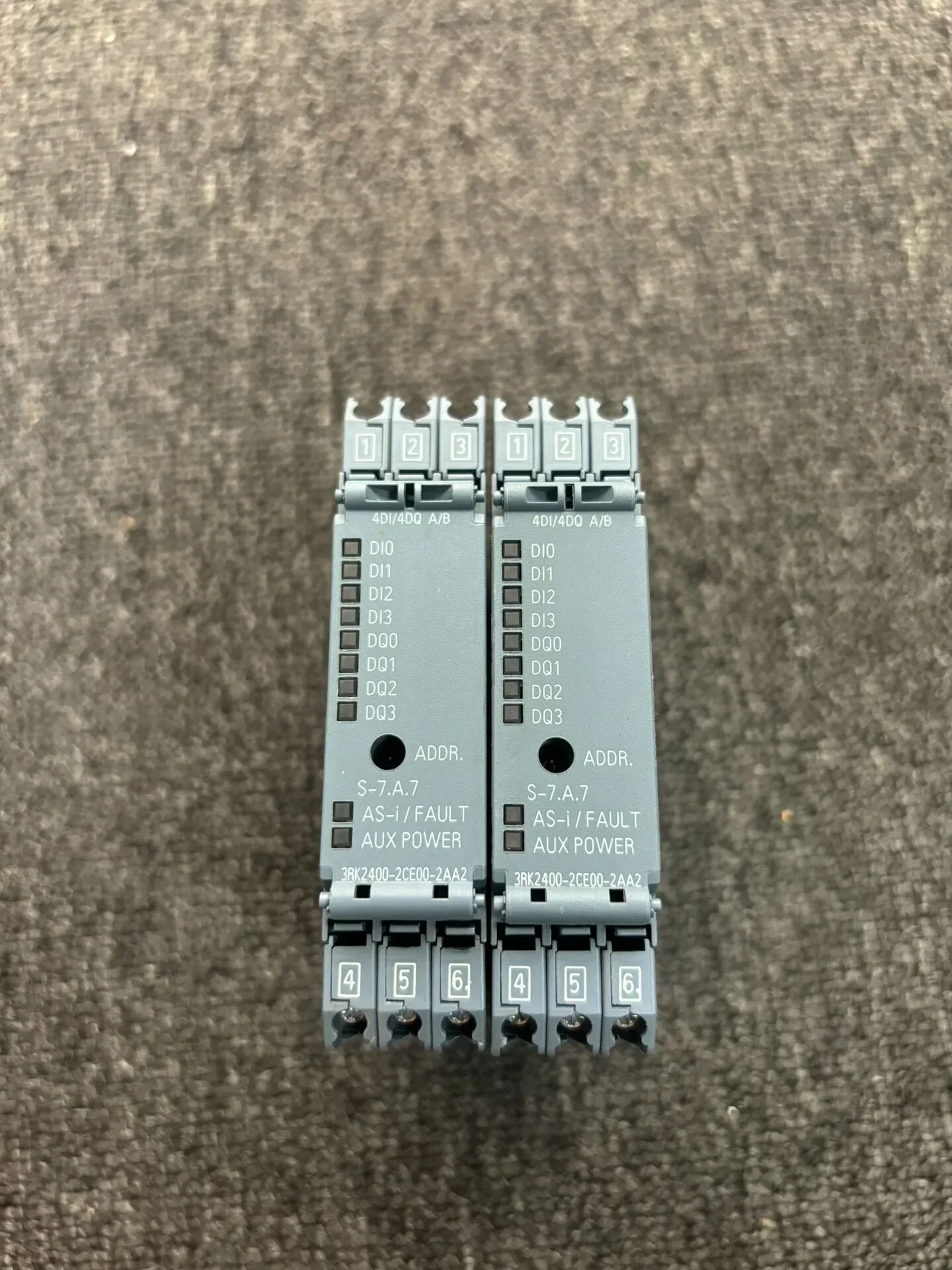 Siemens 3RK2400-2CE00-2AA2 I/O Module product photo 1