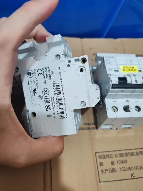 Siemens 5SP4280-8 Industrial Automation Component product photo 3