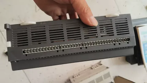 Delta DVP60ES200R PLC Module — product photo 15 of 28