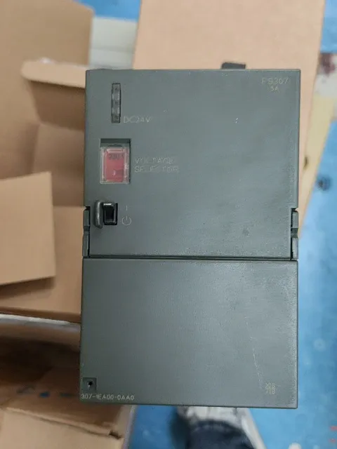 Siemens 6ES7307-1EA00-0AA0 PLC Module product photo 2
