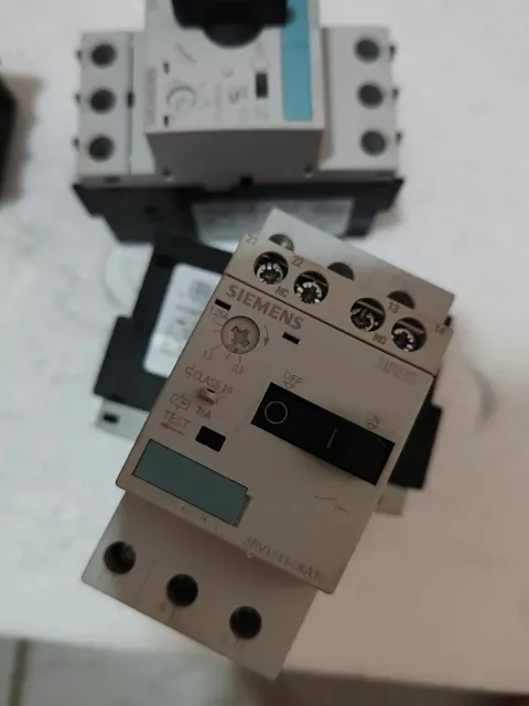 Siemens 3RV1421-1KA10 / 3RV1421-1HA10 / 3RV1011-0KA10 Motor & Drive Component product photo 8
