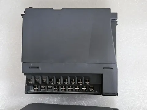 Mitsubishi Electric QY50 Industrial Automation Component — product photo 34 of 44
