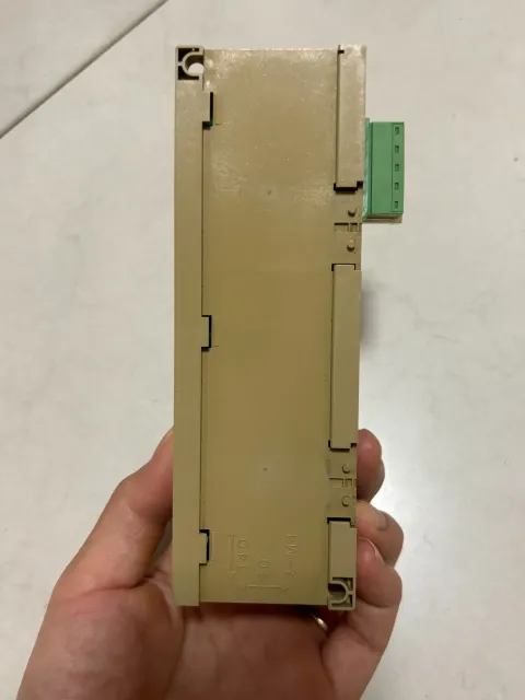 OMRON DRT1-OD16 Industrial Automation Component — product photo 4 of 8
