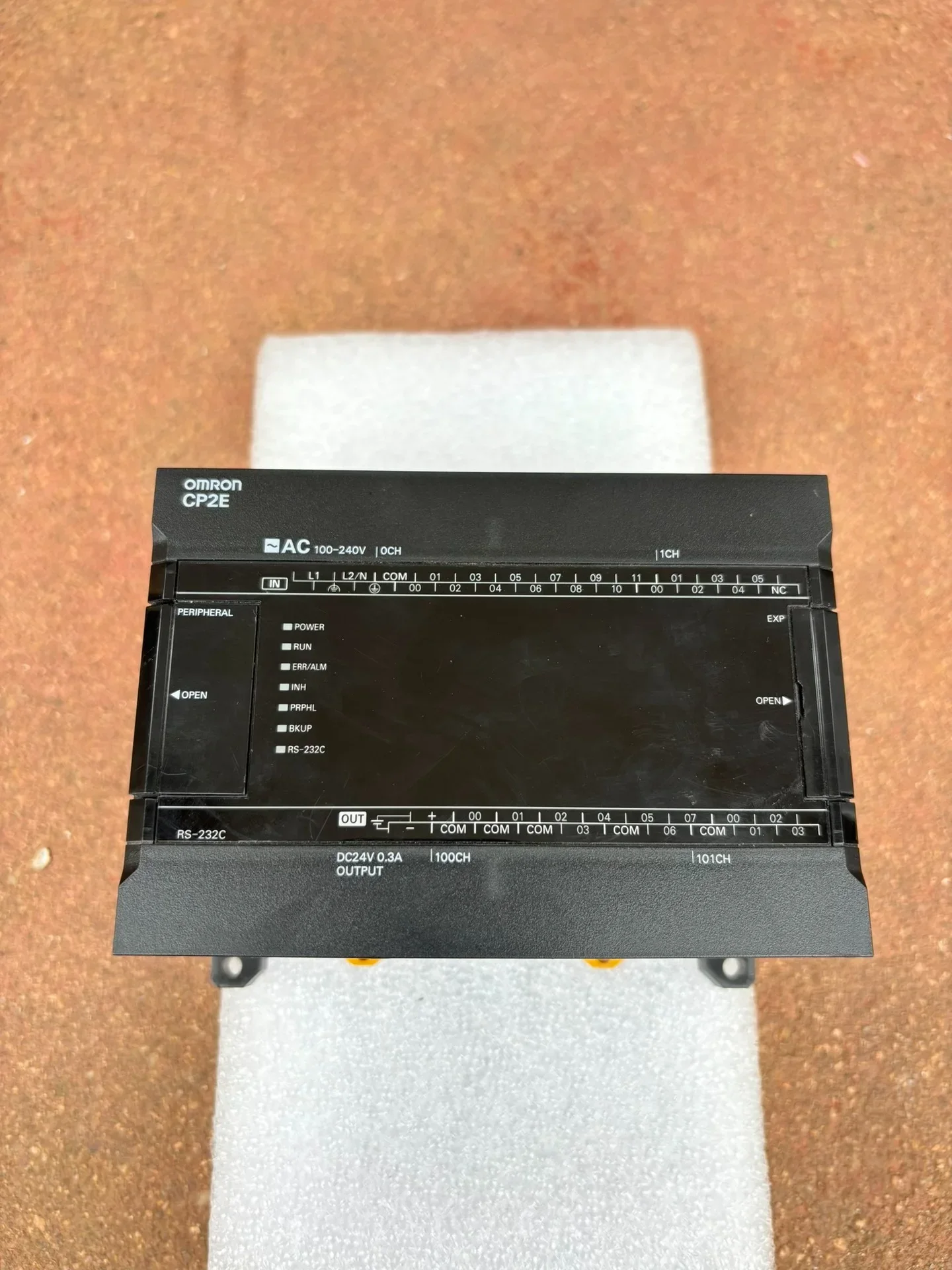 OMRON CP2E-E30DR-A-932 PLC Module product photo 1
