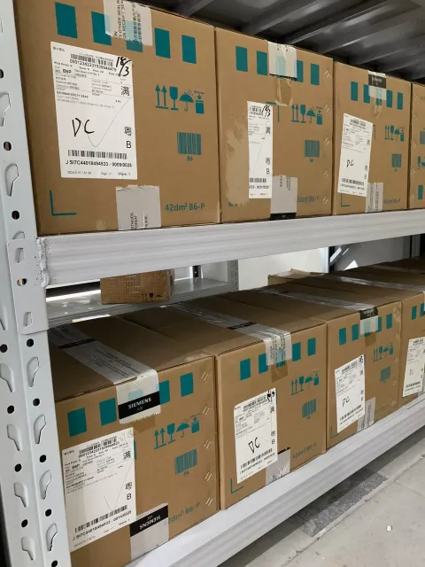 Siemens 6AV6648-0DC11-3AX0 Industrial Automation Component — product photo 5 of 12