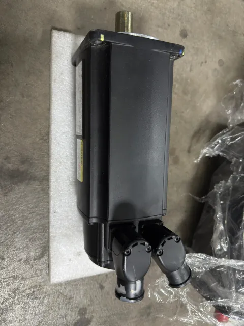 Bosch Rexroth MSK050C-0300-NN-M1-UG1-NNNN Motor & Drive Component product photo 2