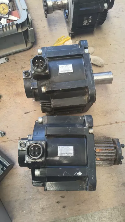 Yaskawa SGMG-44ADC61 Motor & Drive Component product photo 8