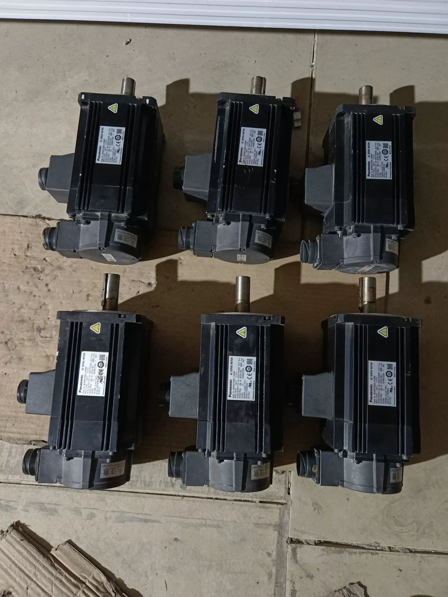 Panasonic MSMF202L1H6M Motor & Drive Component — product photo 1 of 18