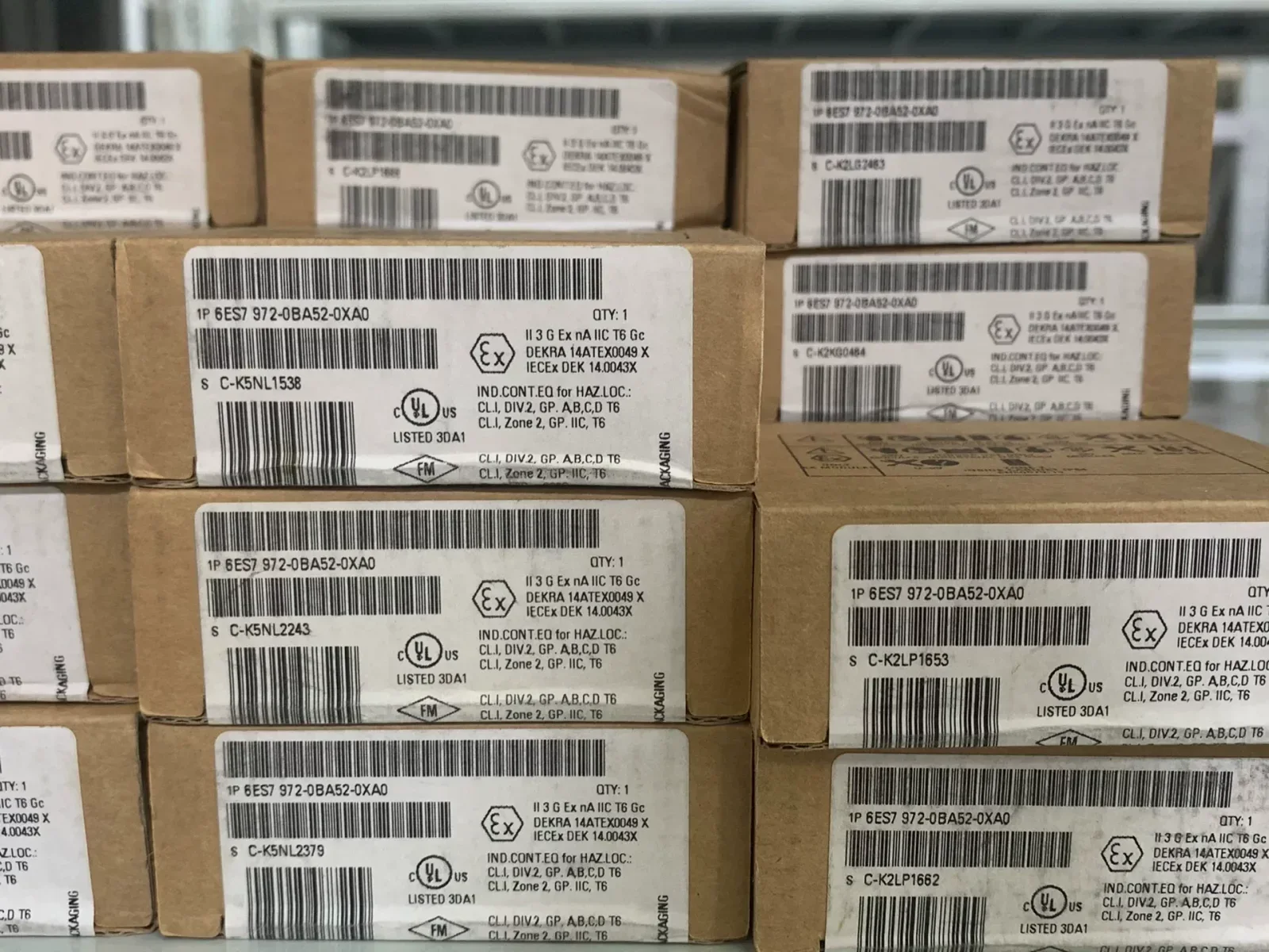 Siemens 6ES7972-0BA52-0XA0 Industrial Automation Component — product photo 1 of 4