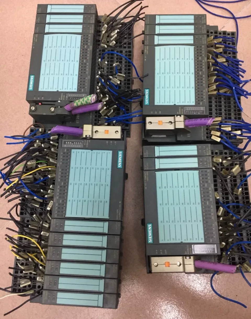 Siemens 6ES7151-1CA00-3BL0 I/O Module product photo 1