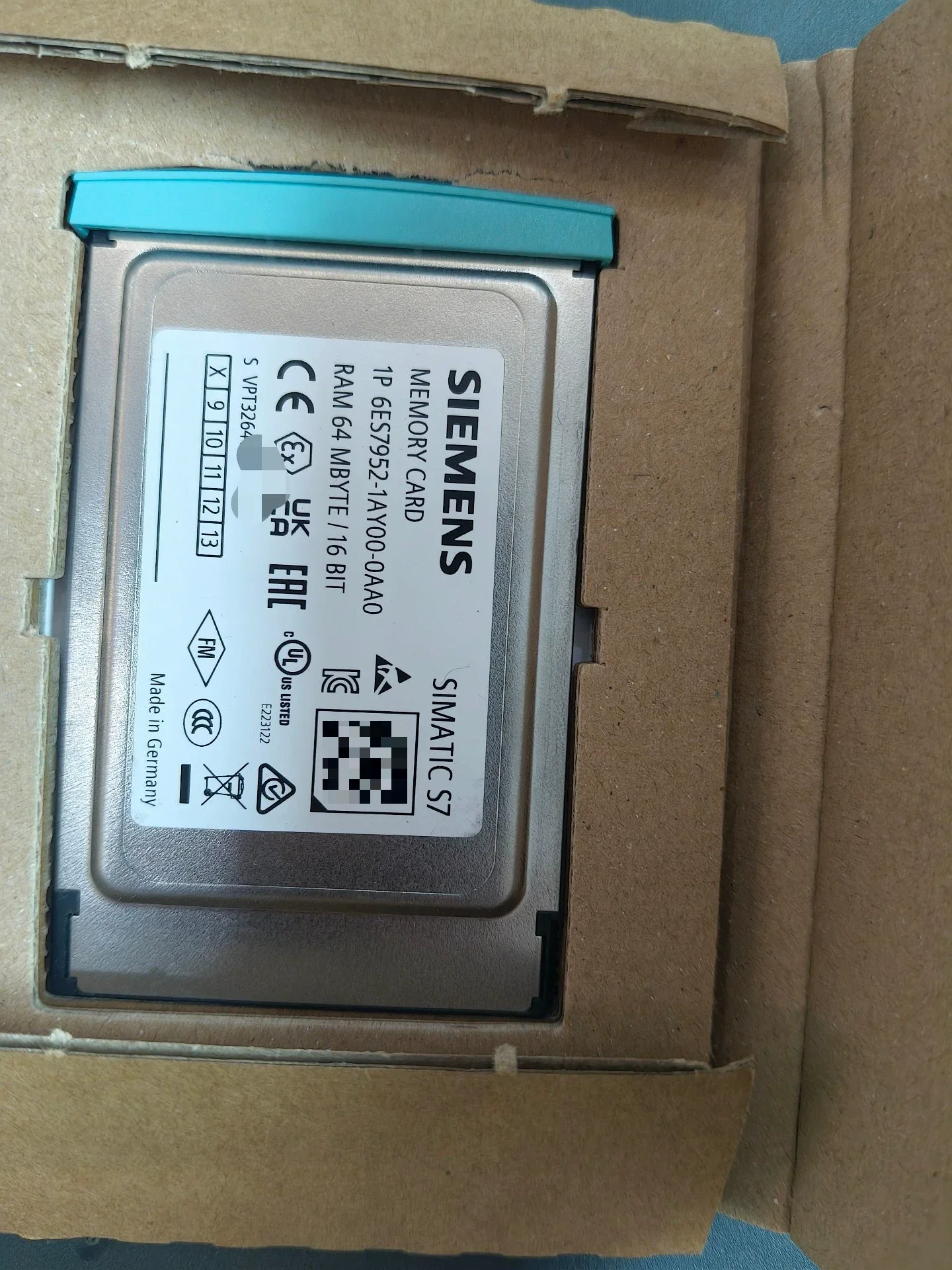 Siemens 6ES7952-1AY00-0AA0 Industrial Automation Component product photo 1