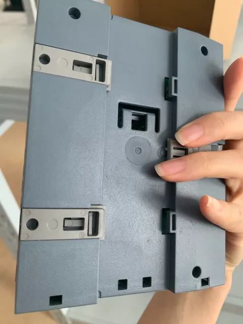 Siemens 6ES7215-1AG40-0XB0 Industrial Automation Component — product photo 9 of 28