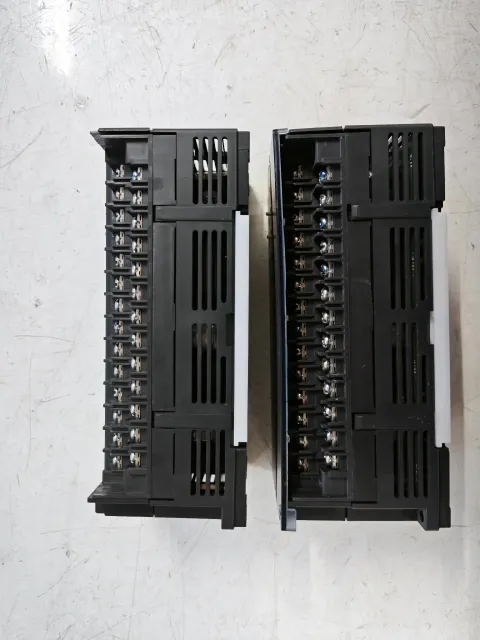 Mitsubishi Electric AJ65BT-64DAV Industrial Automation Component — product photo 4 of 9