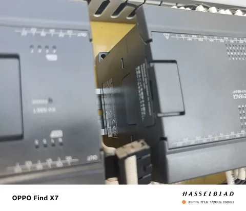 KEYENCE KV-N60AT + KV-N8ET PLC Module product photo 5