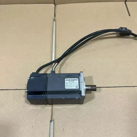 Mitsubishi Electric HC-KFS43 Motor & Drive Component — product photo 5 of 9
