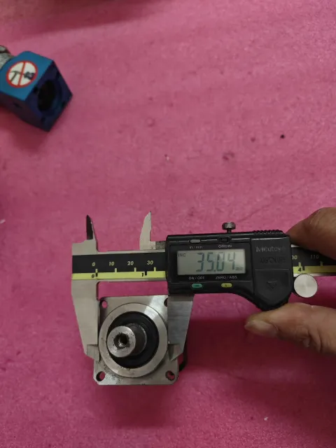CST / Ha Cheng Precision Machinery RX042BL1-5-D1-S2 Motor & Drive Component — product photo 3 of 18