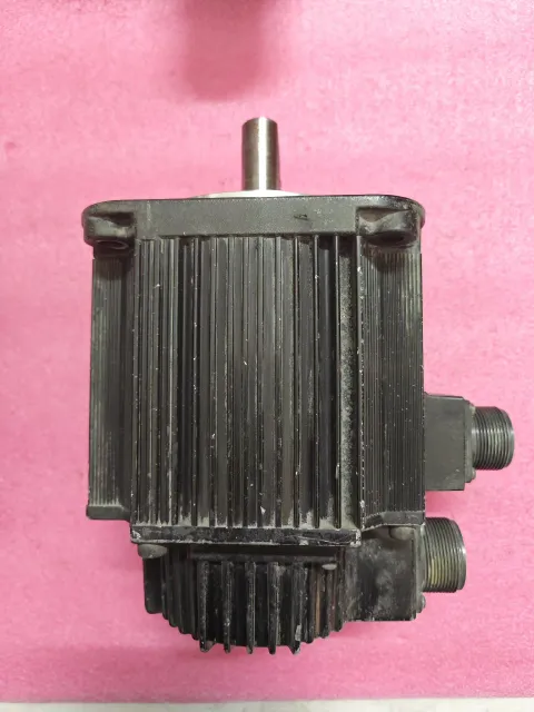 Yaskawa SGDM-10ADA-V + SGMGH-09ACA61 Motor & Drive Component — product photo 3 of 15