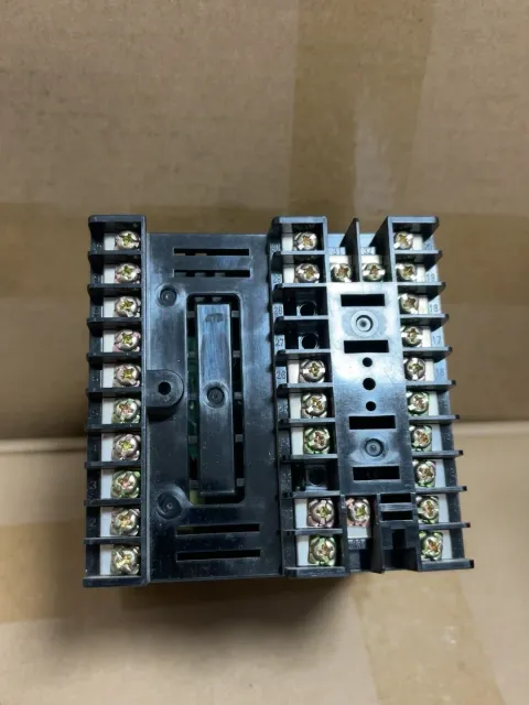 OMRON E5AK-AA2FB Industrial Control Board — product photo 3 of 7