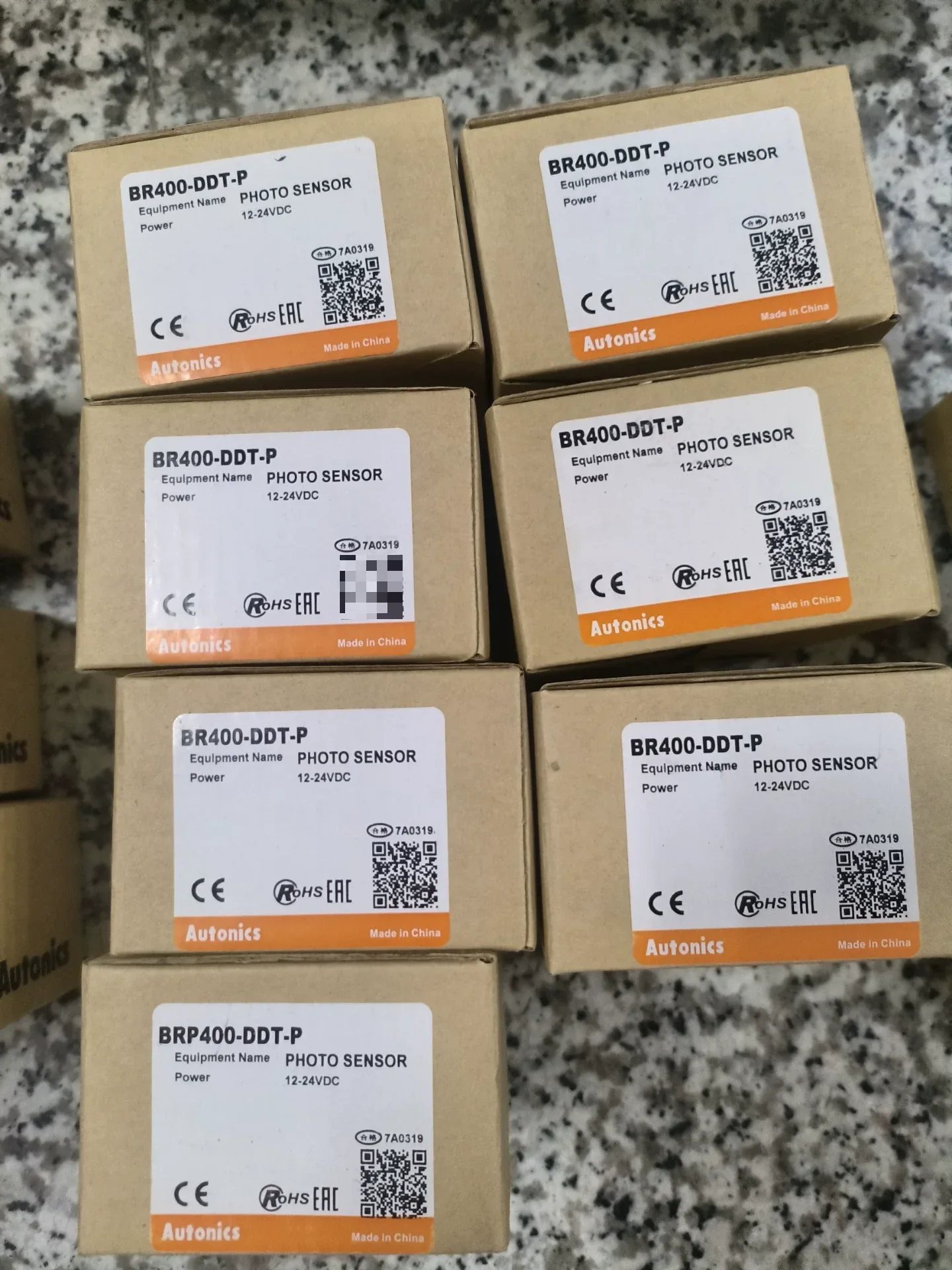 Autonics BR400-DDT-P Industrial Sensor product photo 1