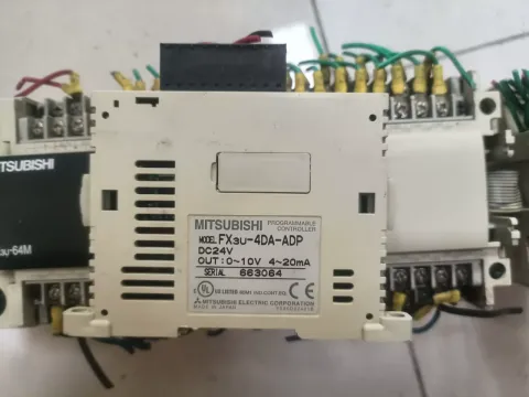 White Label FX3U-64MT/ES-A + FX3U-4DA-ADP PLC Module product photo 4