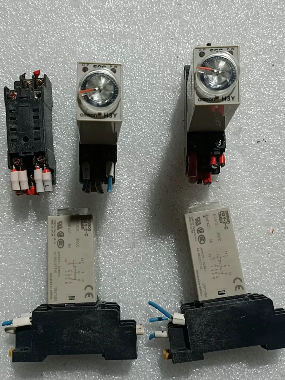 Omron H3Y-2-C 24VDC Industrial Relay product photo 1
