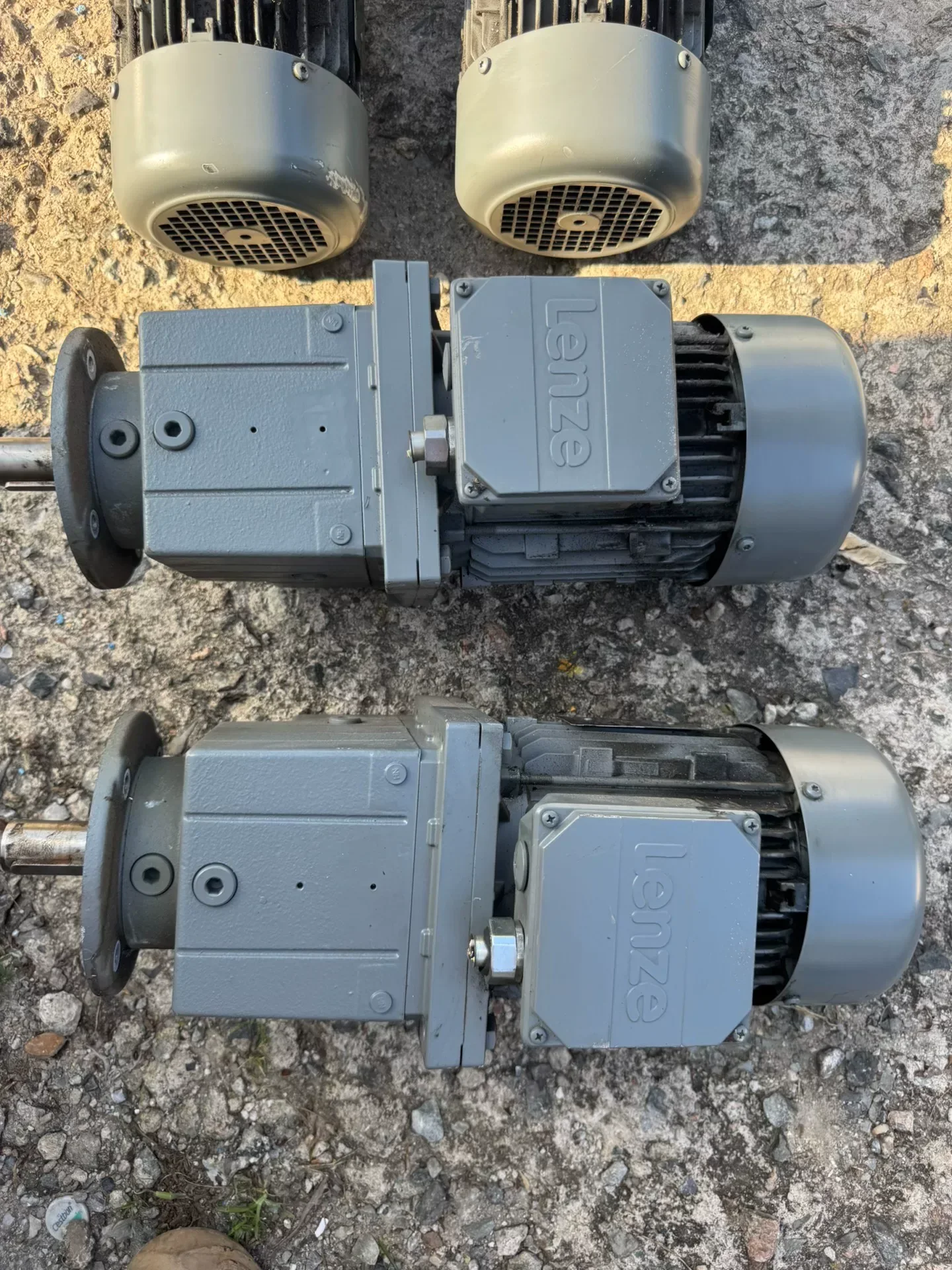 Lenze GST06-2M VCK 090C32 / MDEMAXX090-32C1U Motor & Drive Component product photo 1