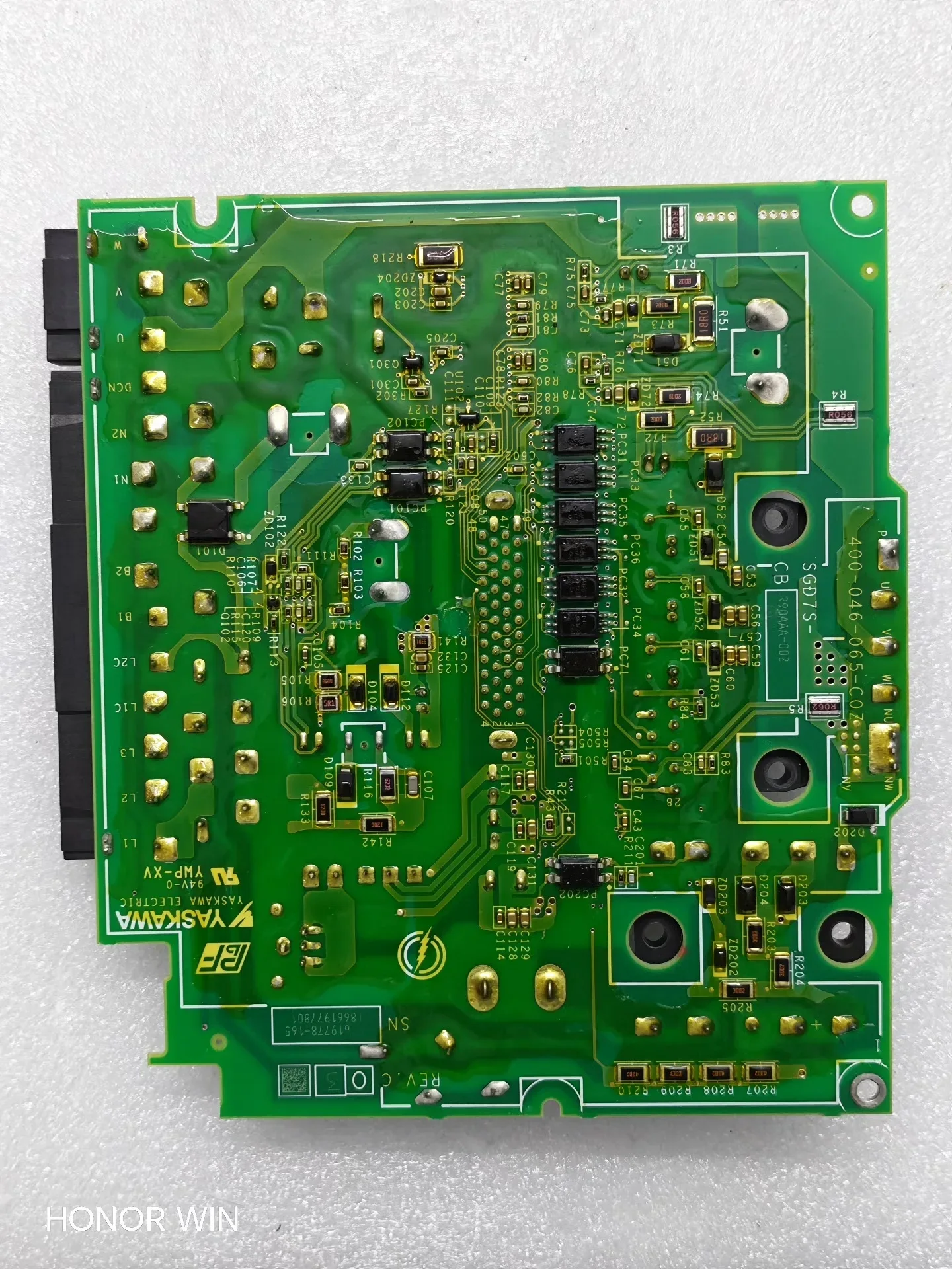 Yaskawa SGD7S-CB R90AAA-002 Motor & Drive Component — product photo 1 of 4