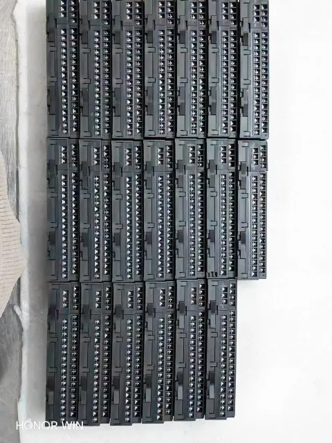 Mitsubishi Electric AJ65SBTB1-32D I/O Module — product photo 22 of 50