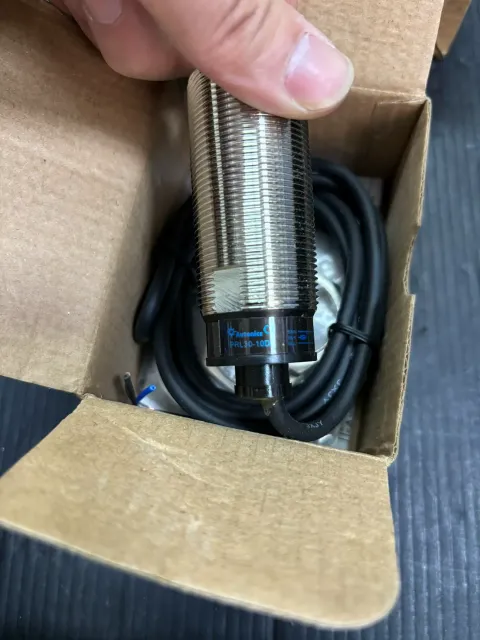 Autonics PRL30-10DN Industrial Sensor product photo 4