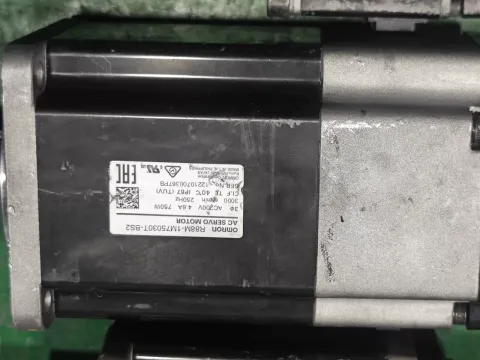 OMRON R88M-1M20030T-S2 Motor & Drive Component product photo 3