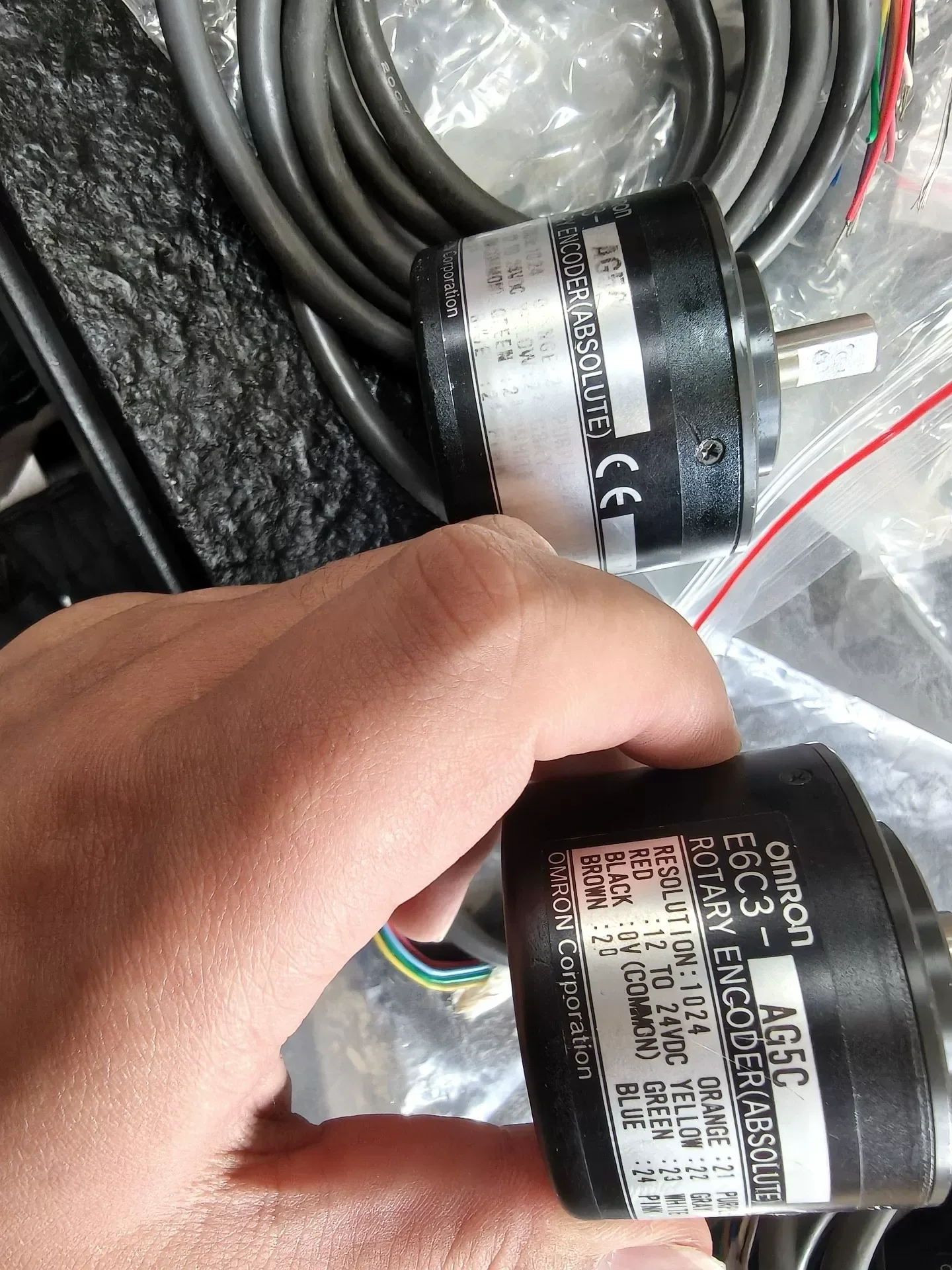 Omron E6C3-AG5C Industrial Encoder product photo 1