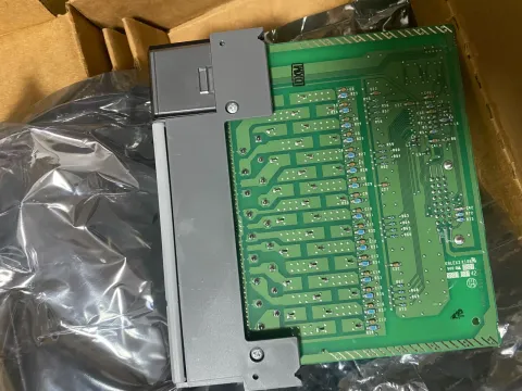 Allen-Bradley 1746-ITV16 Industrial Automation Component product photo 3