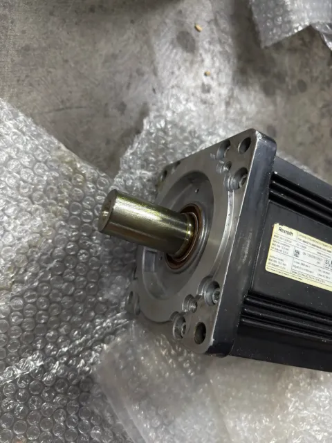 Bosch Rexroth MSK071C-0450-NN-M1-UG1-NNNN Motor & Drive Component product photo 3