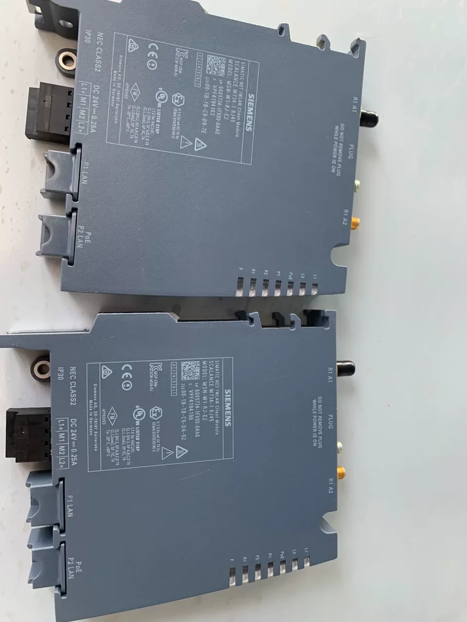 Siemens 6GK5734-1FX00-0AA0 Industrial Automation Component product photo 1