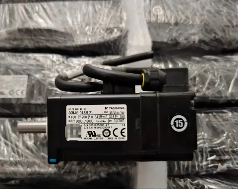 Yaskawa SGMJV-01A3L21 Motor & Drive Component — product photo 5 of 8