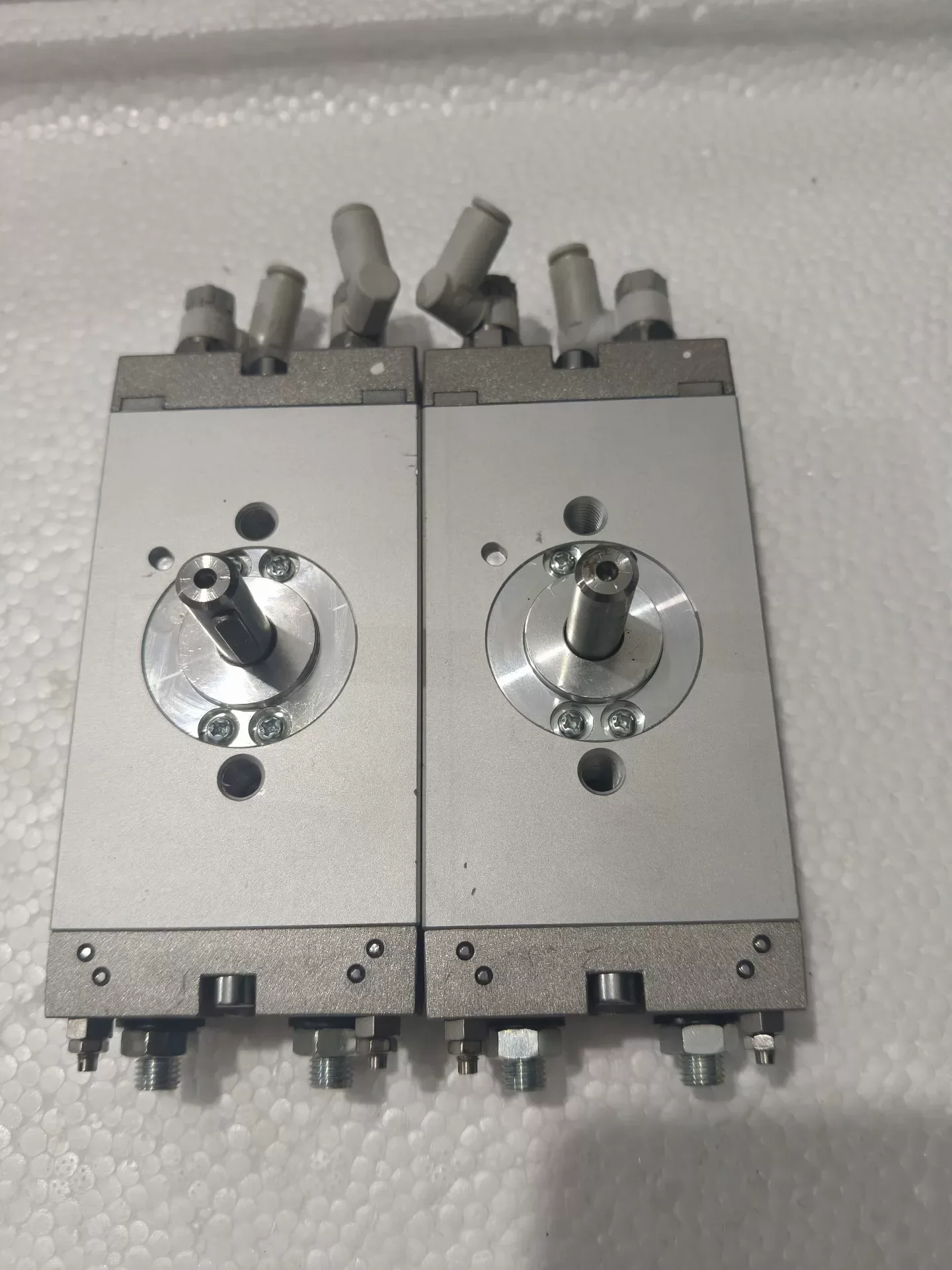 SMC CDRQ2BS20-180C Industrial Automation Component product photo 1