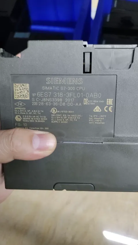 Siemens 6ES7 318-3FL01-0AB0 Industrial Automation Component — product photo 7 of 7