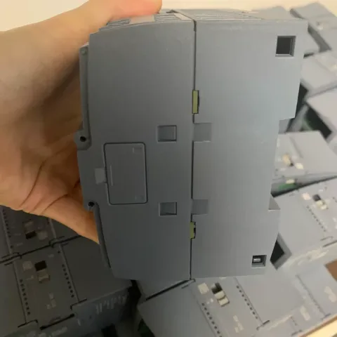 Siemens 6ES7 214-1AG40-0XB0 PLC Module — product photo 16 of 19