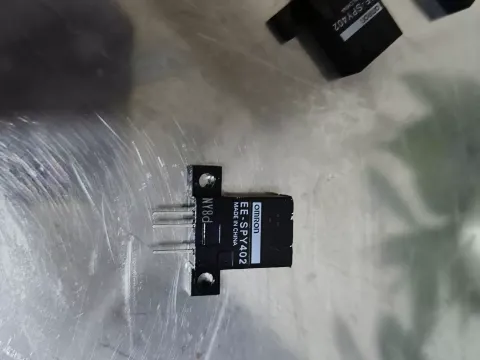 Omron E3S-PY402 Industrial Sensor product photo 2